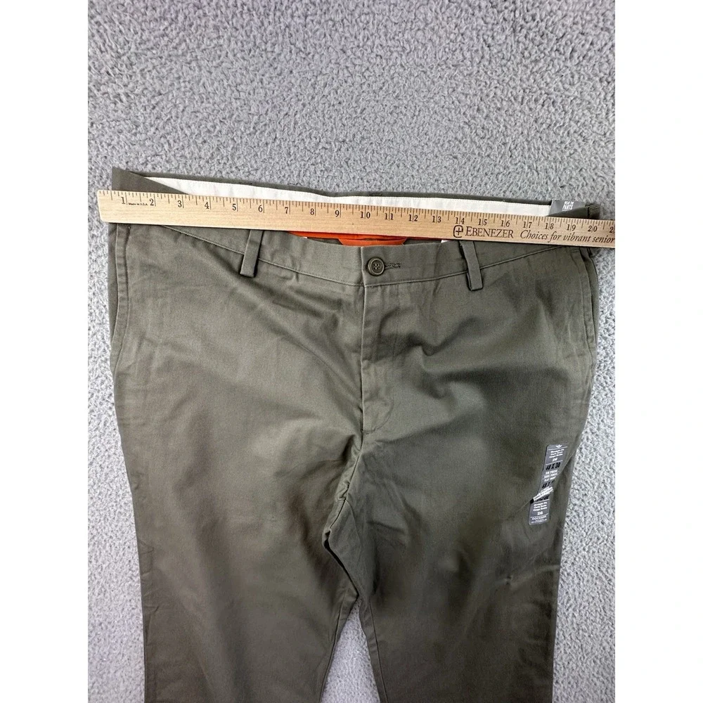 Dockers D2 Signature Khaki Pants 40x30 Olive Flat Straight Fit NWT